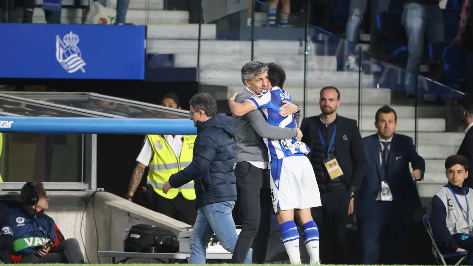 Real Sociedad: El Abrazo De La Continuidad Entre Imanol Alguacil Y ...